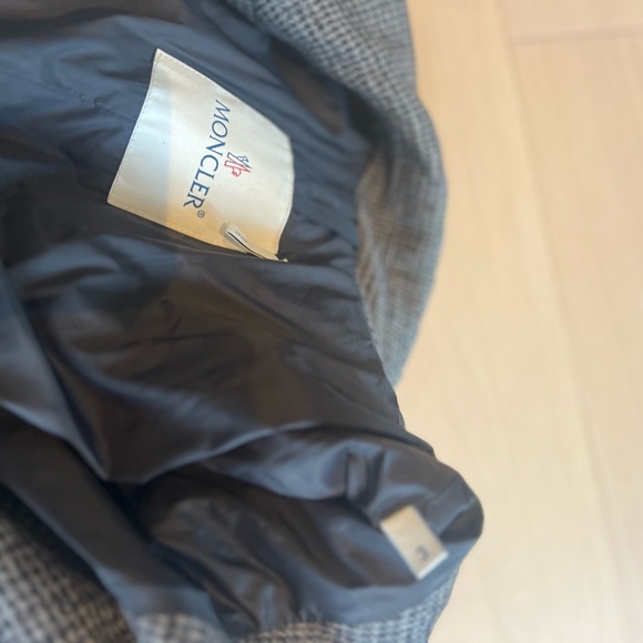 Moncler Rodin herringbone down jacket gray men’s size 3 - Picture 3 of 3